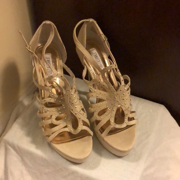 Size 7.5 Jennifer Lopez Heels Brand New w/o box - Picture 1 of 4